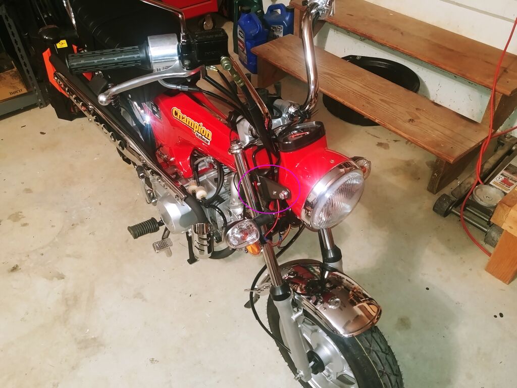 Champion 12V-5V-USB 3.jpg