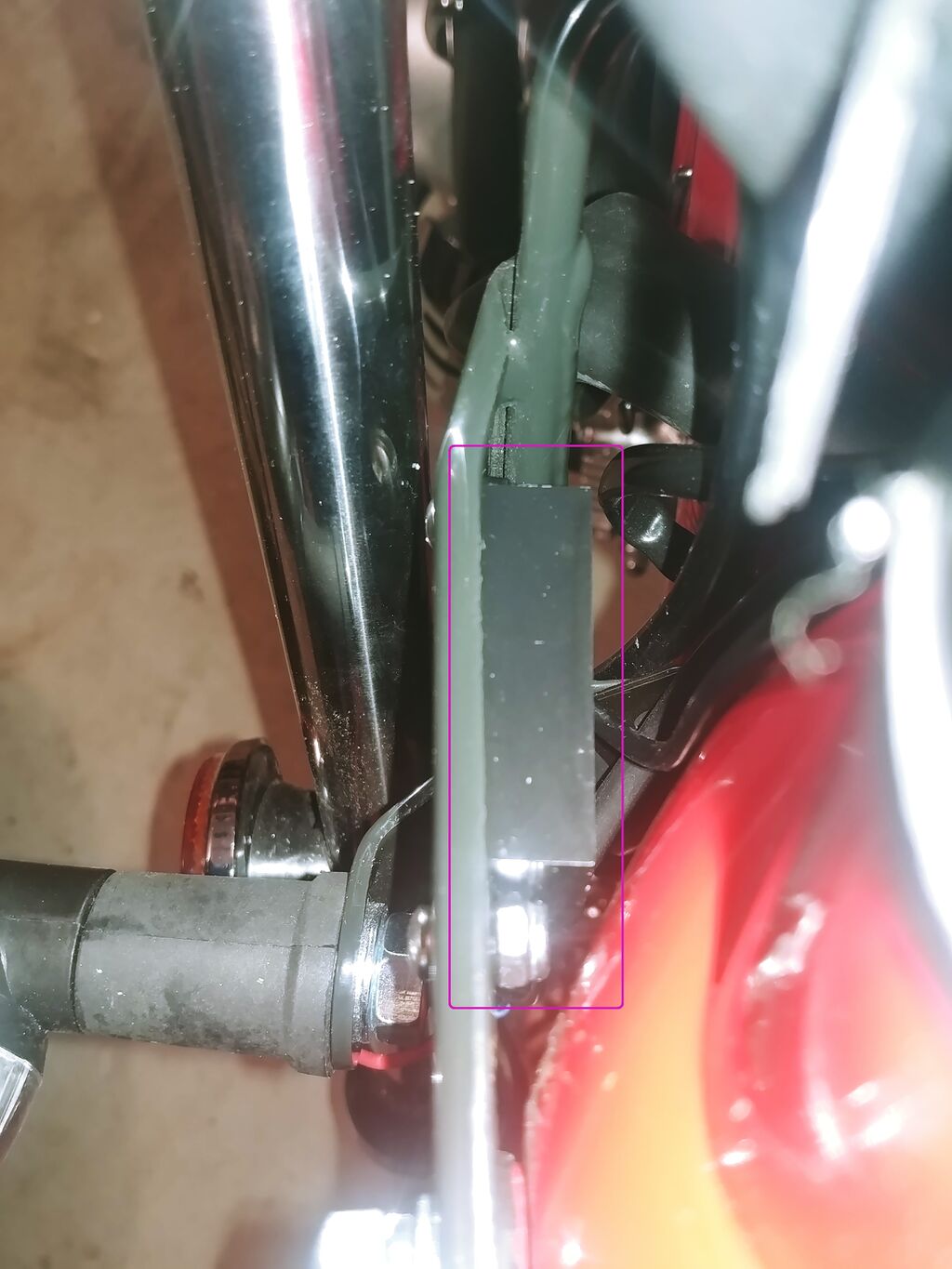 Champion 12V-5V-USB 5.jpg