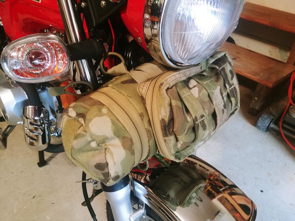 Champion front fuel bottle 1.jpg