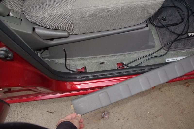 File:Yaesu Install Antenna Cable 3.jpg