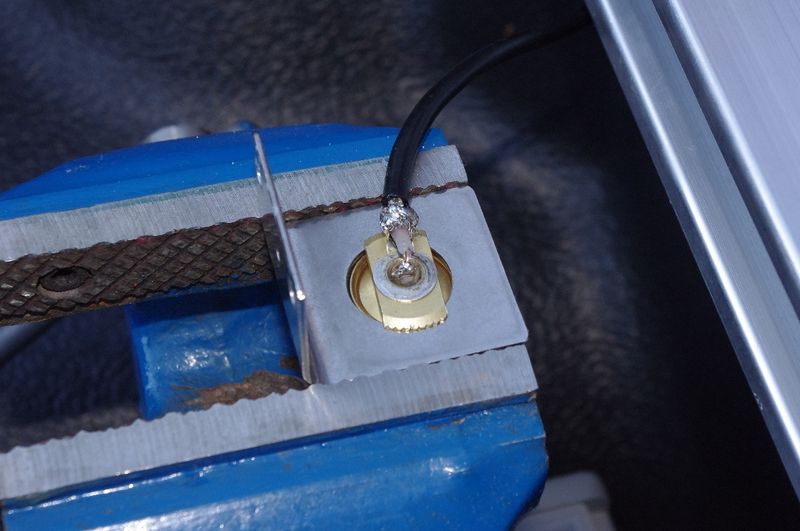 File:Yaesu Install NMO Mount 5.jpg